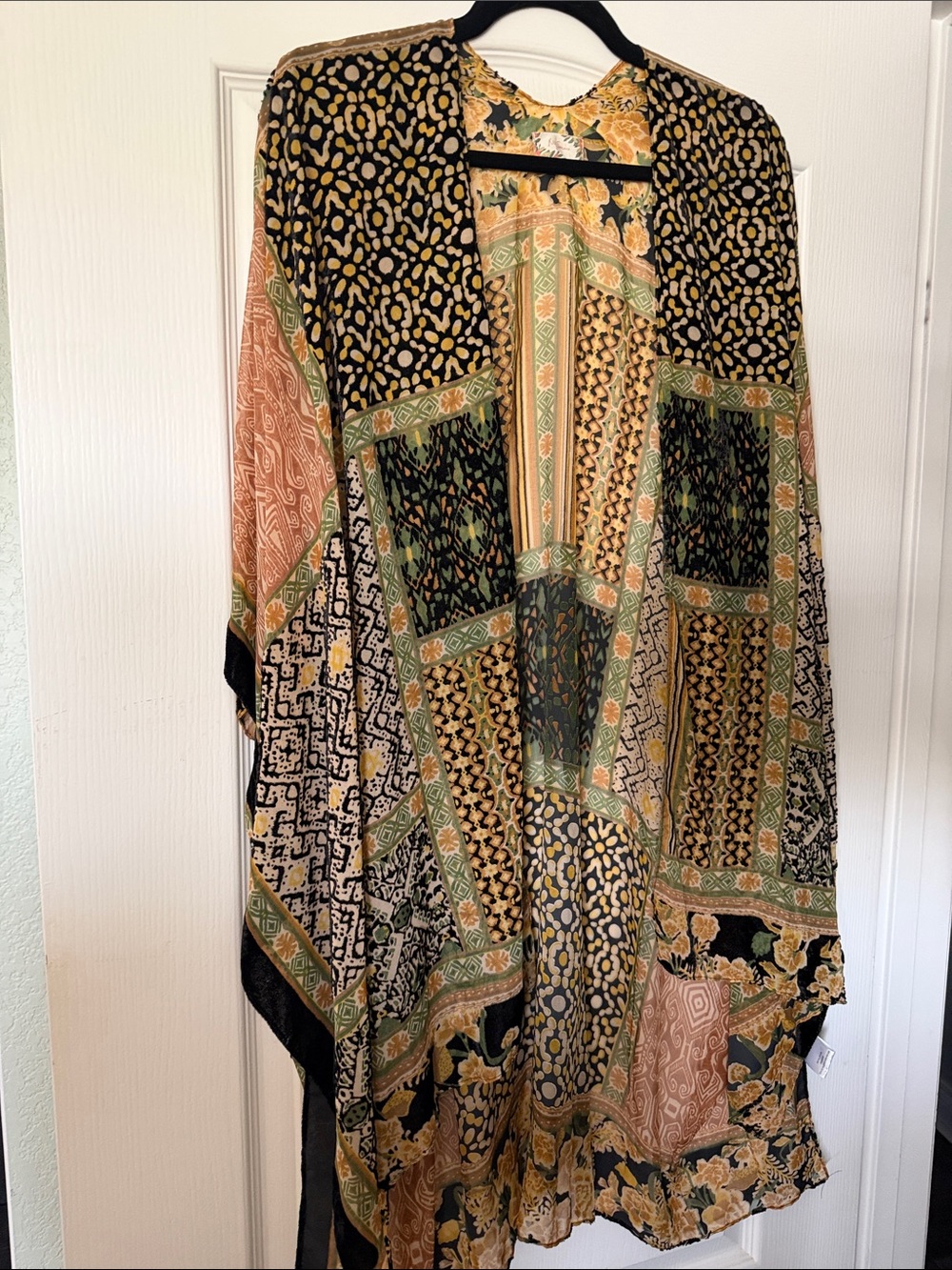 MJ Sereca | Boho Women's Burnout Velvet Kimono